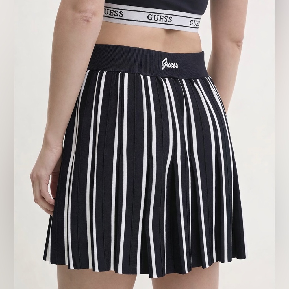 🆕 GUESS Heavy Ribbed Knit Pleated Sweater Skirt XL Navy White Stripe Sport